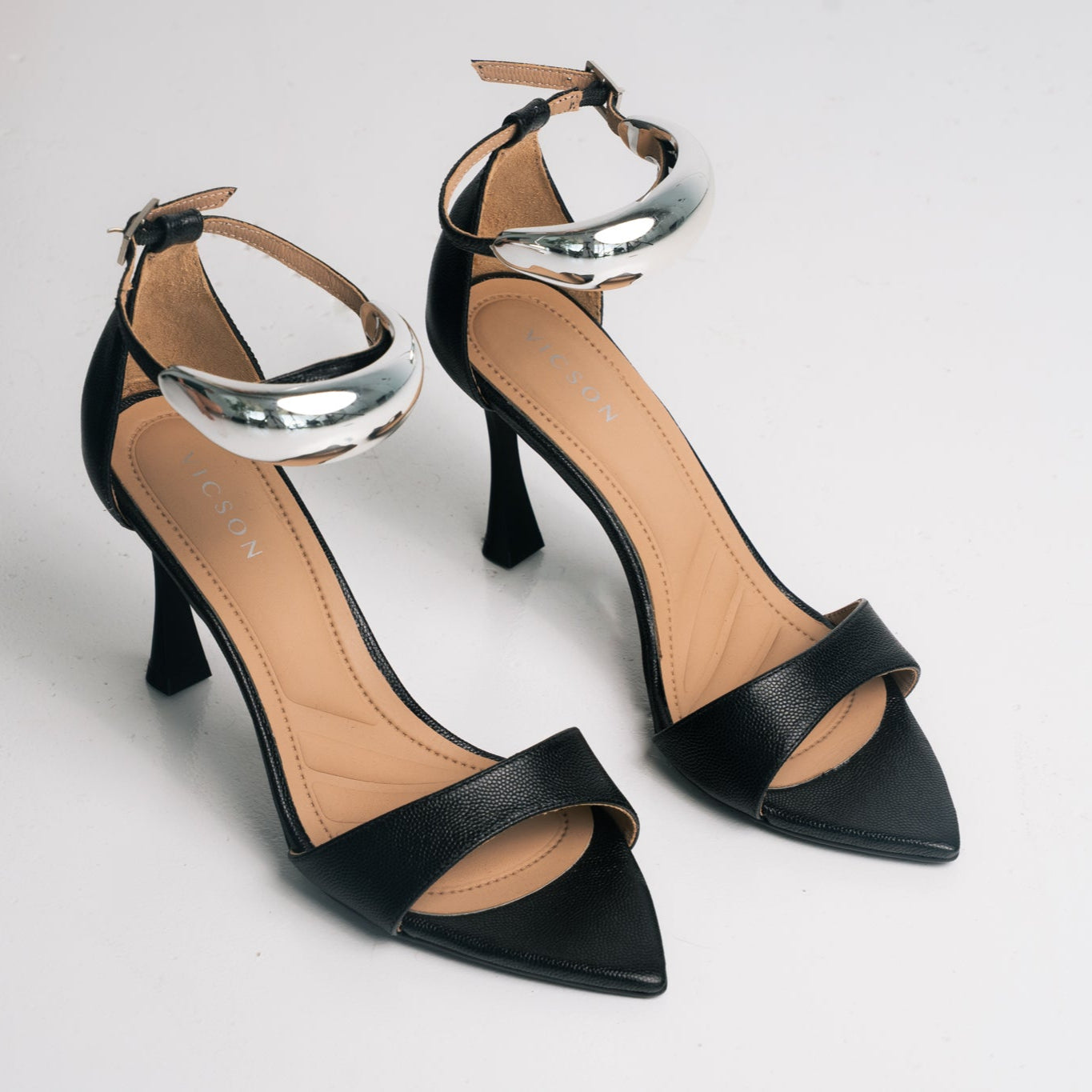 Tona Heel Black