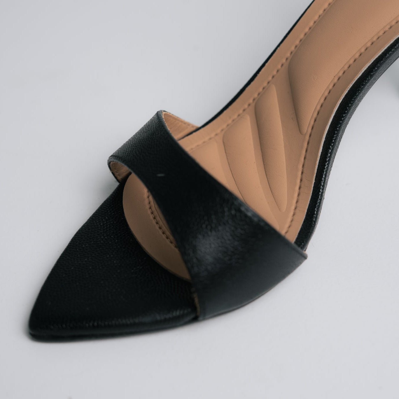 Tona Heel Black