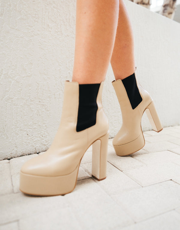 LIZ NUDE Platform Boots VICSON — free download
